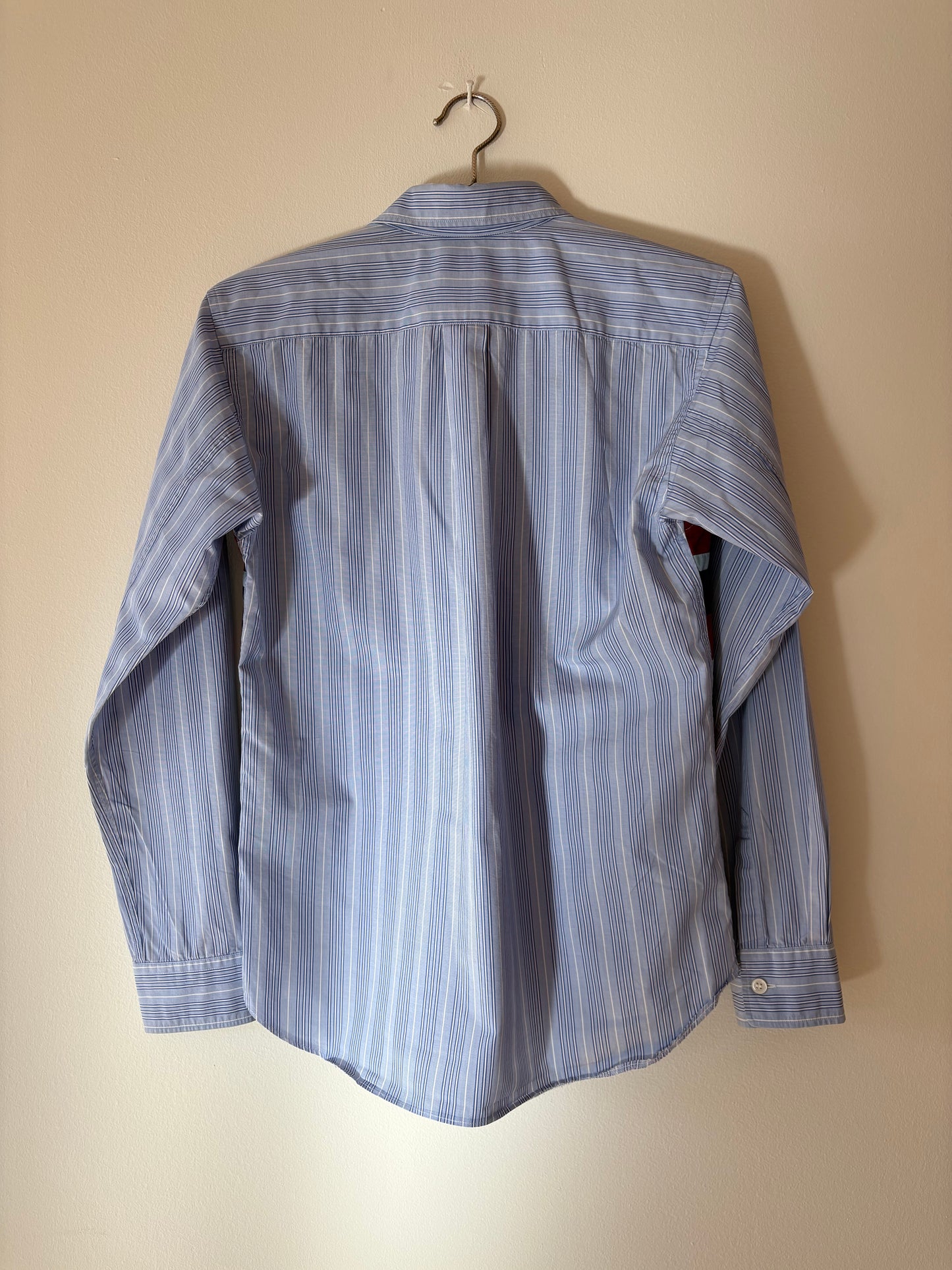 Shirt with side panels
