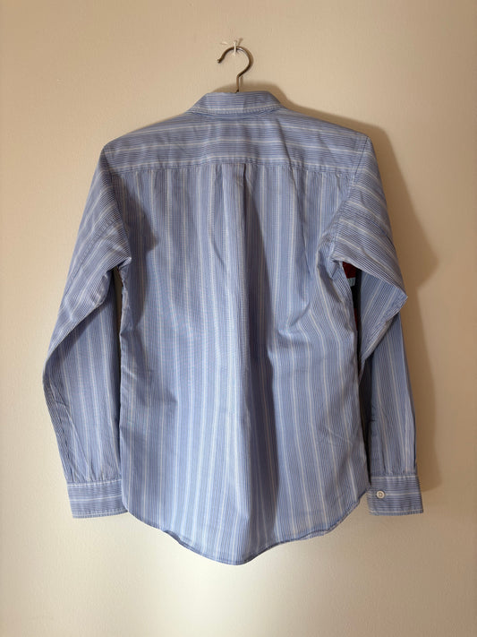 Shirt with side panels